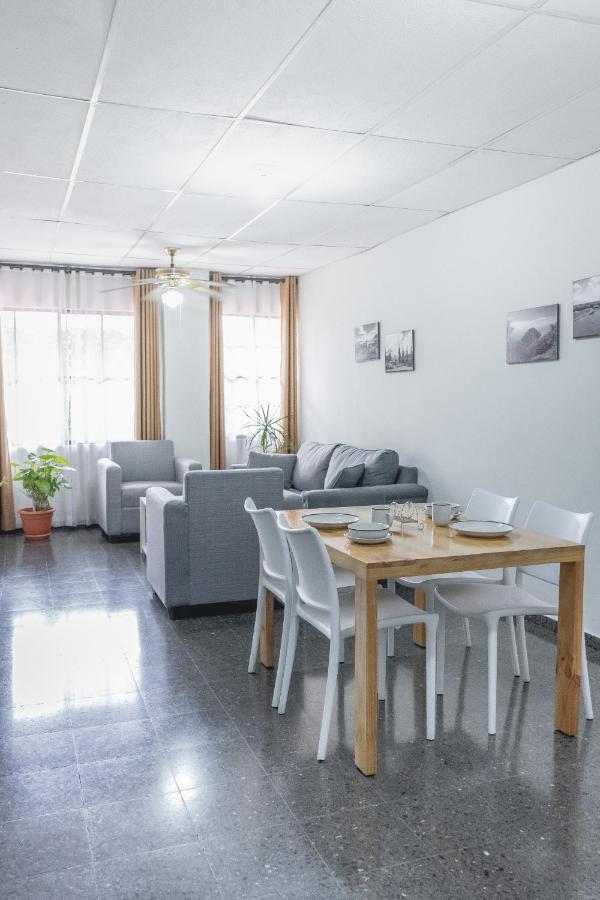 Maria Jose Suites San Salvador Buitenkant foto